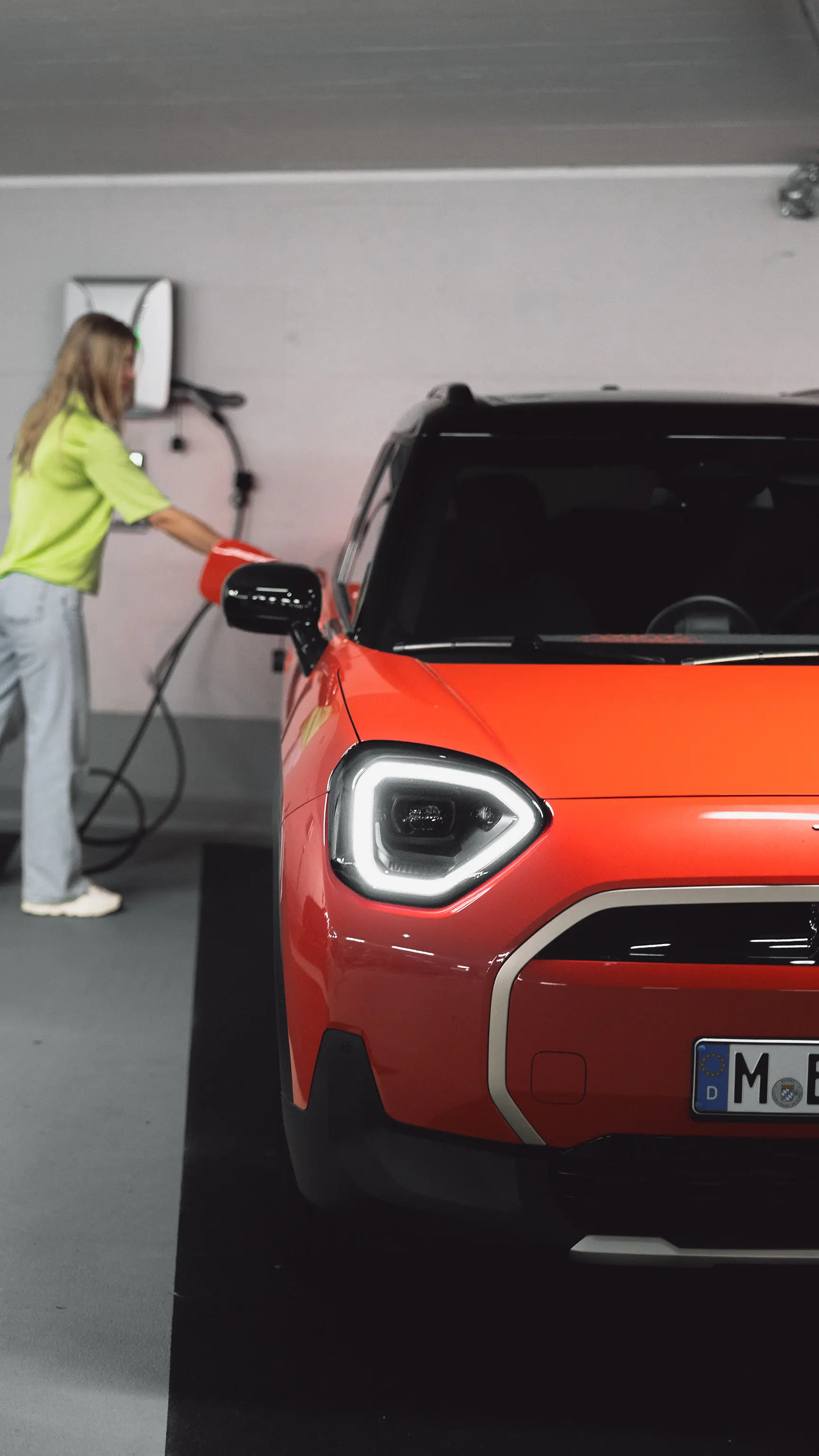 MINI Aceman Electric – Laden