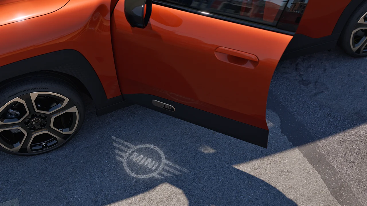 MINI Aceman Electric – Projection sur les portières