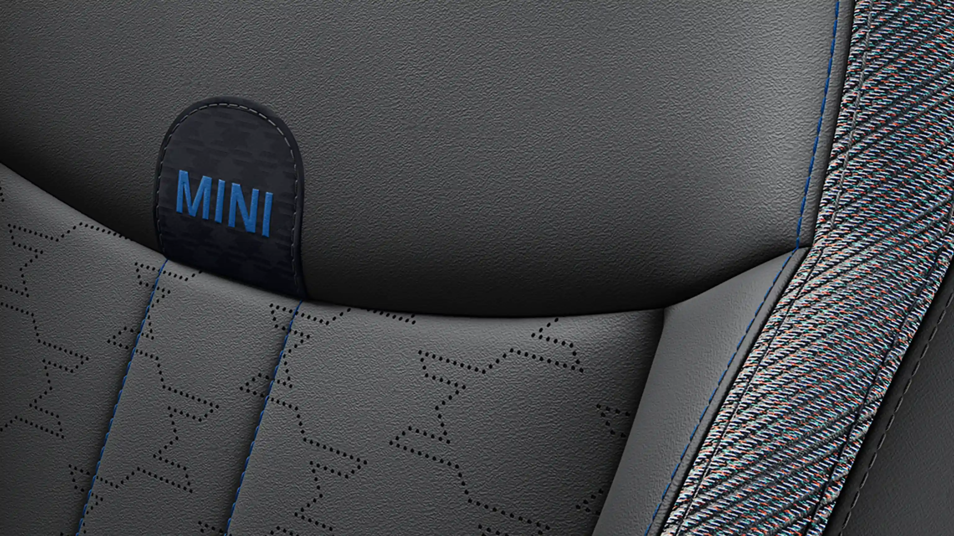 Ansicht des MINI Cooper Classic Trim mit Sitzen Vescin/Stoff Kombination in Schwarz/Blau
