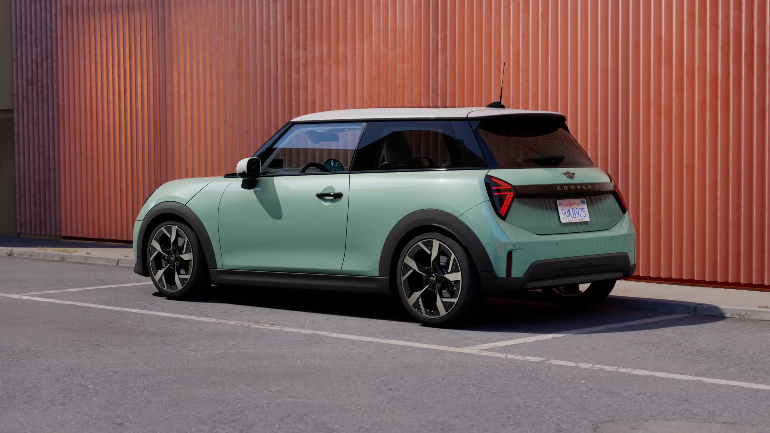 MINI Cooper 3-Türer – Außenansicht rechte Seite