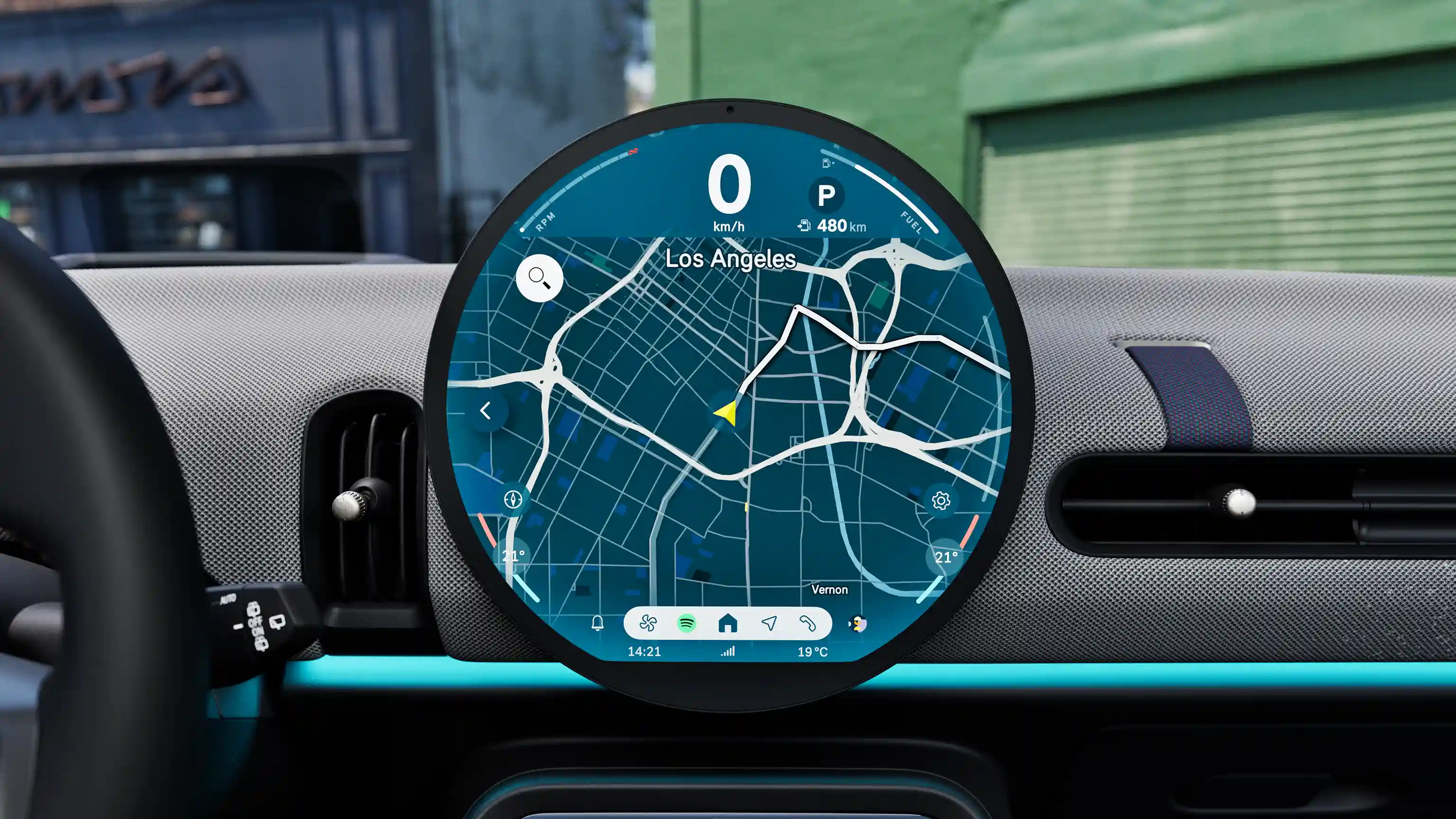 Ansicht des Displays im MINI Cooper 5-Türer mit Navigation
