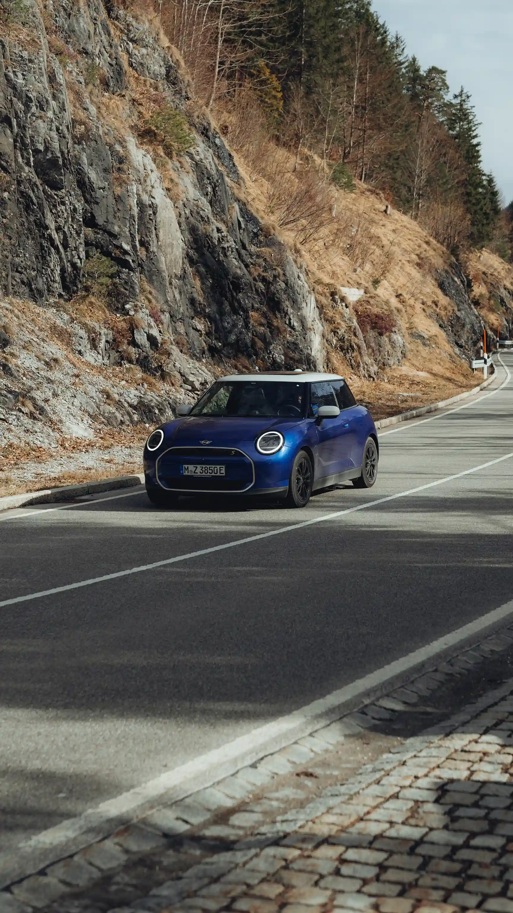 MINI Cooper Electric – Assistance à la conduite
