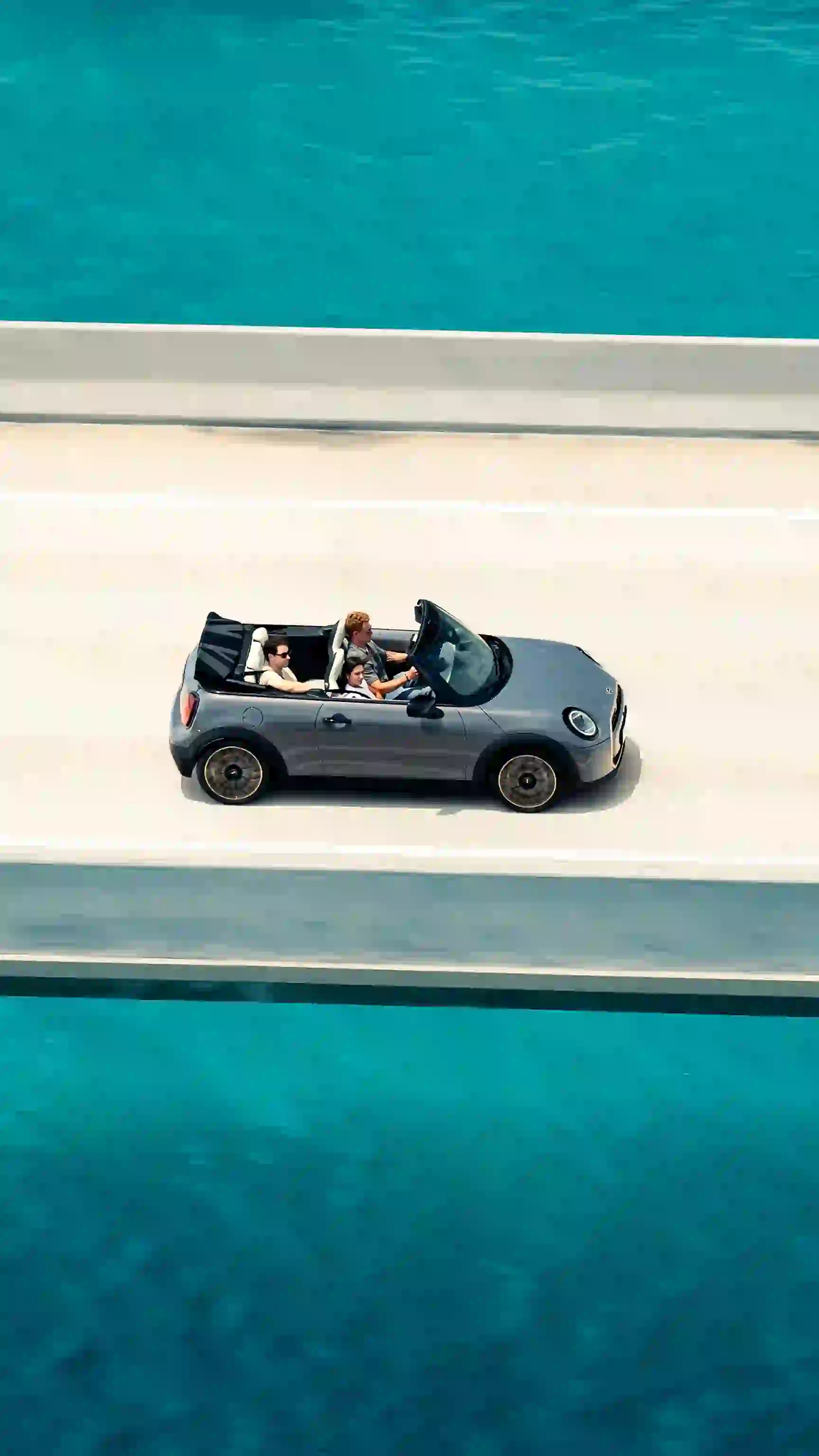 MINI Cooper Cabrio – Unterwegs