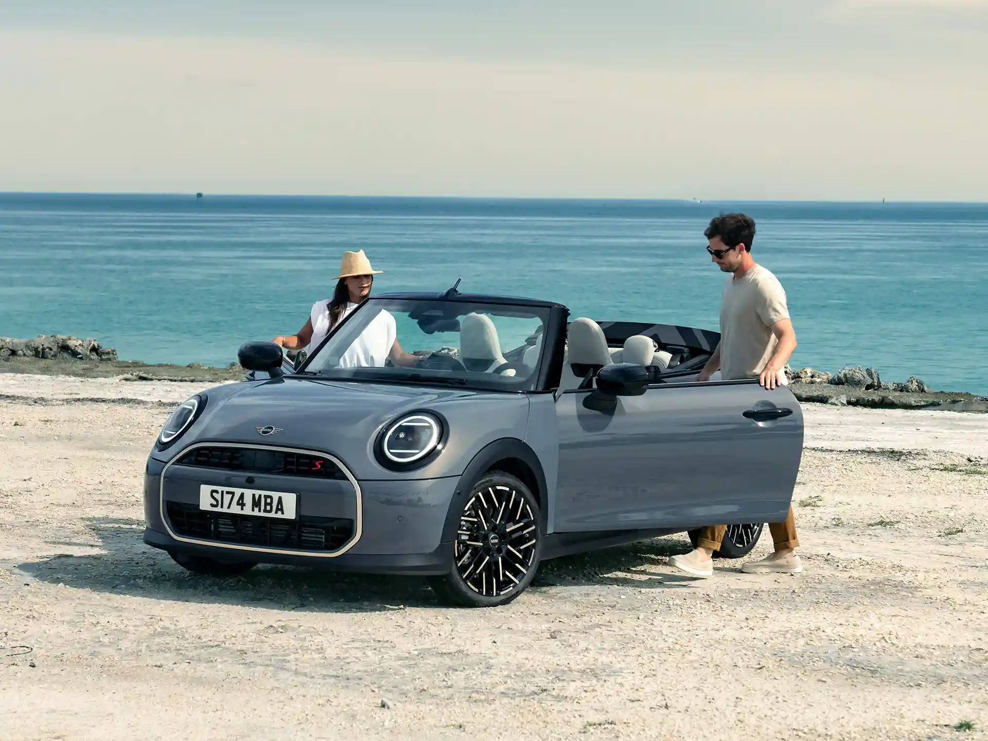 MINI Cooper Cabrio – étape Caractéristiques et Fonctionnalités