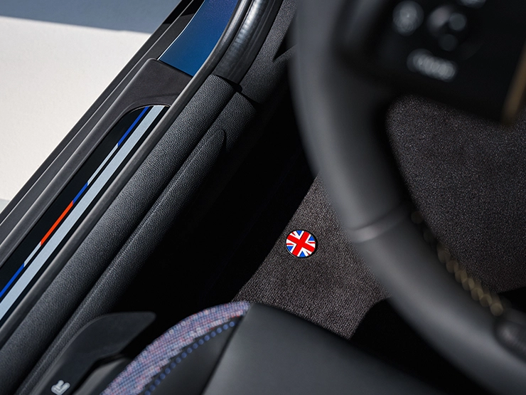 Vue de l'entrée de la porte de la MINI Cooper Oxford Edition.