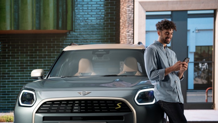 MINI Digital Experience – Remote Software Upgrade – MINI Connected Store