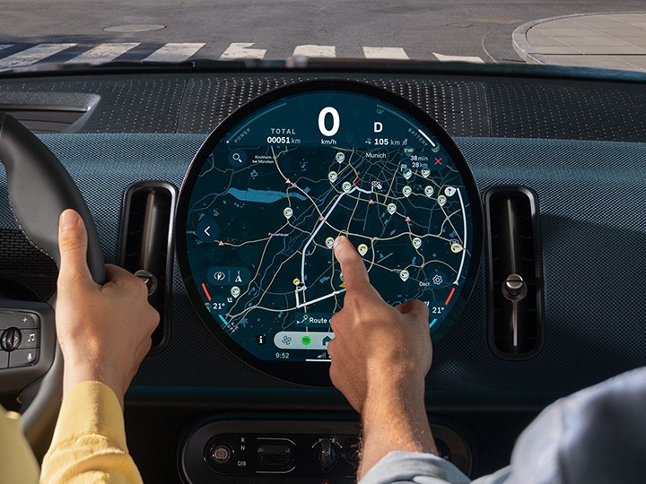 MINI Elektromobilität - OLED cid mit navigation