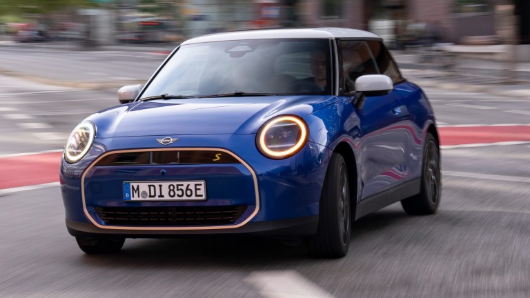 MINI Elektromobilität - Batterieladung