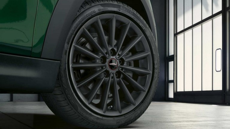 MINI Après-Vente - aperçu des accessoires - roues à rayons