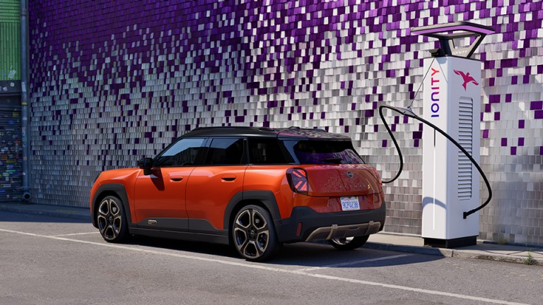 MINI Electromobilité - Station de recharge MINI Aceman
