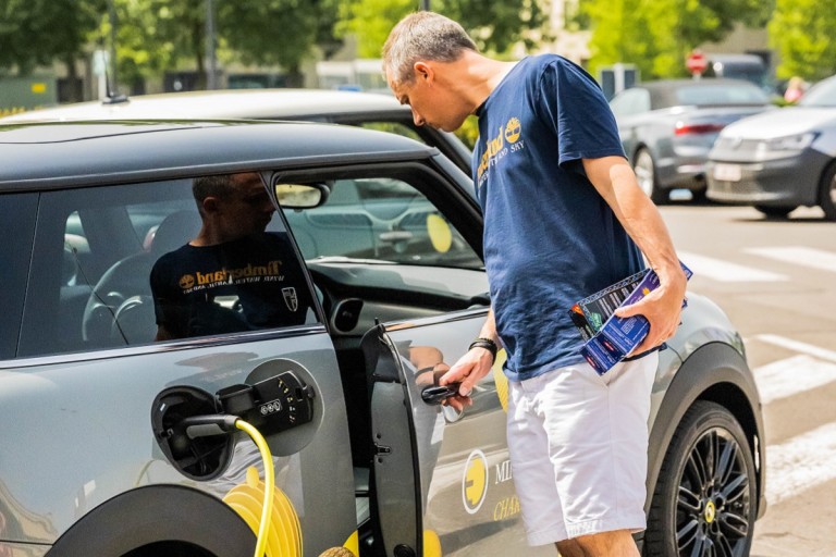 MINI Charged by the city 