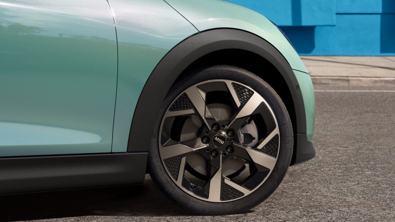 MINI Cooper 3 portes - galerie extérieure - détails des roues